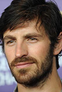 How tall is Eoin Macken?